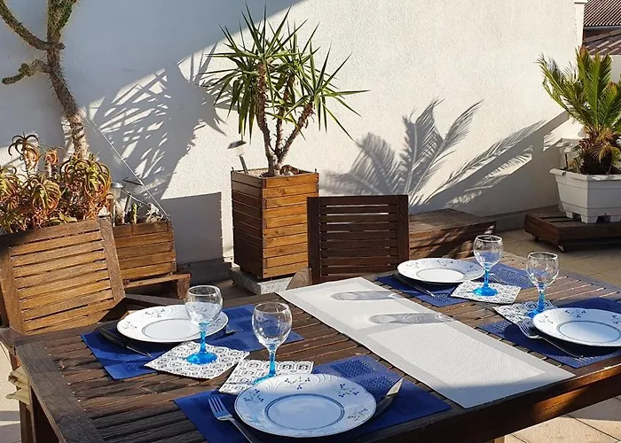 Appartement Avec Terrasse Tropezienne