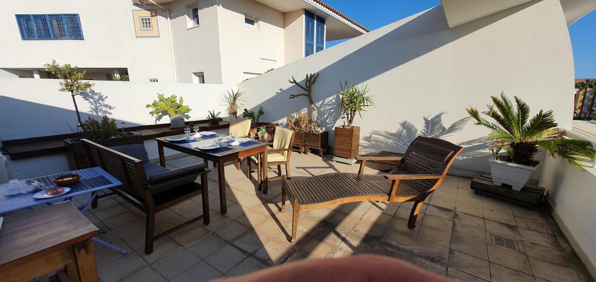 Avec Terrasse Tropezienne *