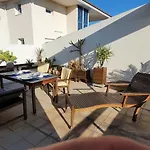 Appartement Avec Terrasse Tropezienne